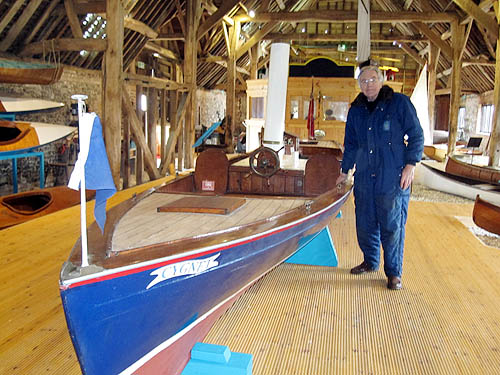 The new racing and river boats museum is now open in the barn and we all had a look over the Cygnet prize exhibit on display.