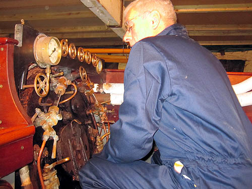 The brasswork had really tarnished under the tarps while kept outside before Christmas.